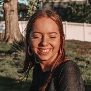 Meet your Posher, Coral